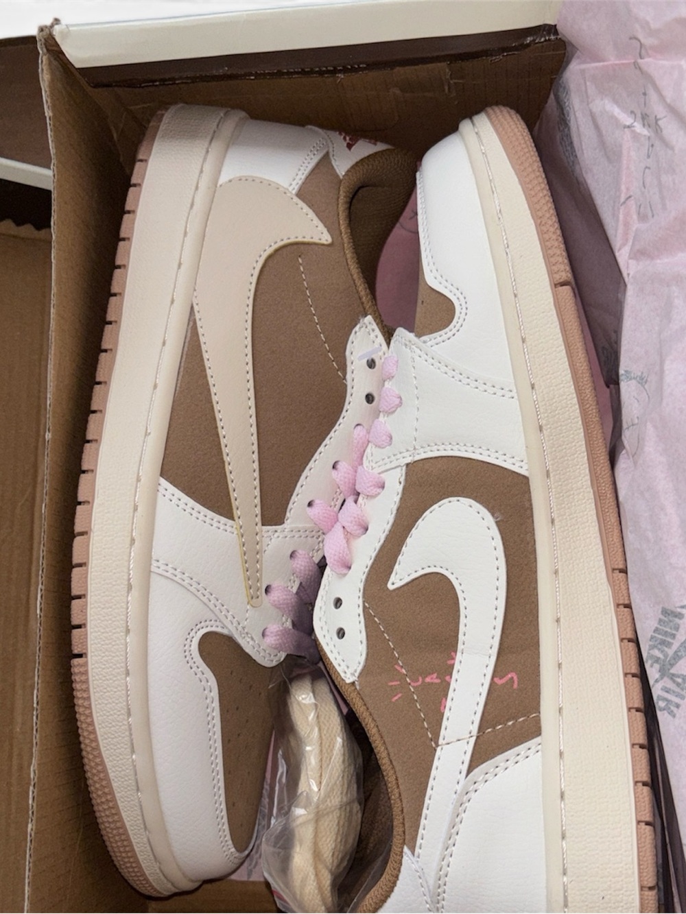 NWT TRAVIS SCOTT X JORDAN 1 LOW OG SP 'SAIL SHY PINK' 2025 DM7866-106 9.5M/11W